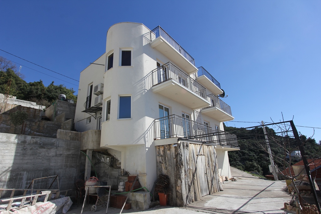 Image of House - 4 Bedrooms - 4 Bathrooms for Sale in Bar-Dobre Vode-Montenegro, Image 9